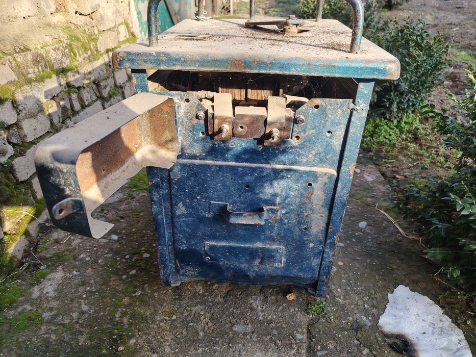 Svarka aparat sotiladi