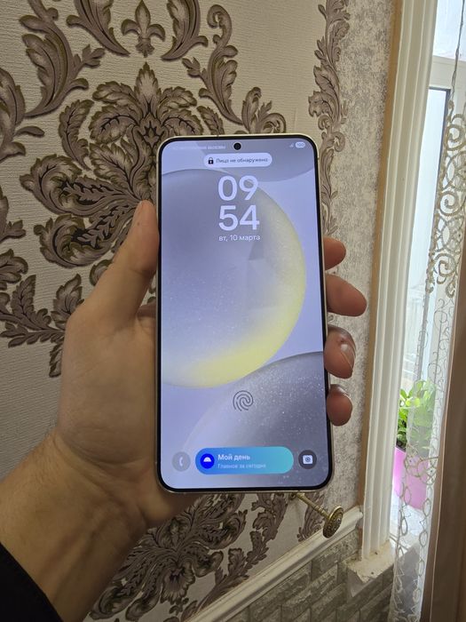 Srochno Samsung S24 Plus 12/256 2sim sotiladi