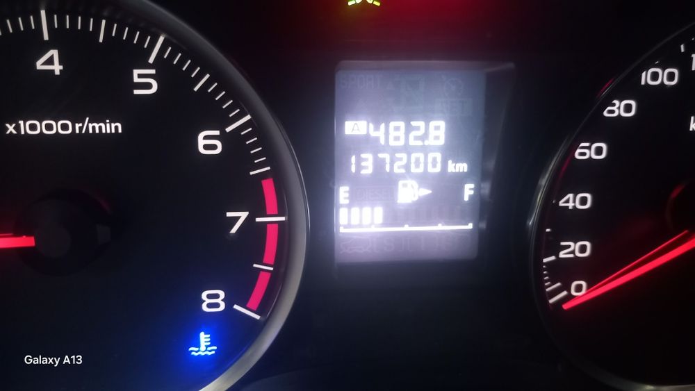 Субару импреса 2013г.бензин