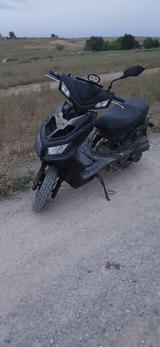 Продам М8 мотор Li Ya