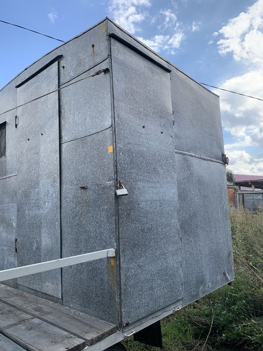 Пчелопасика с ульями