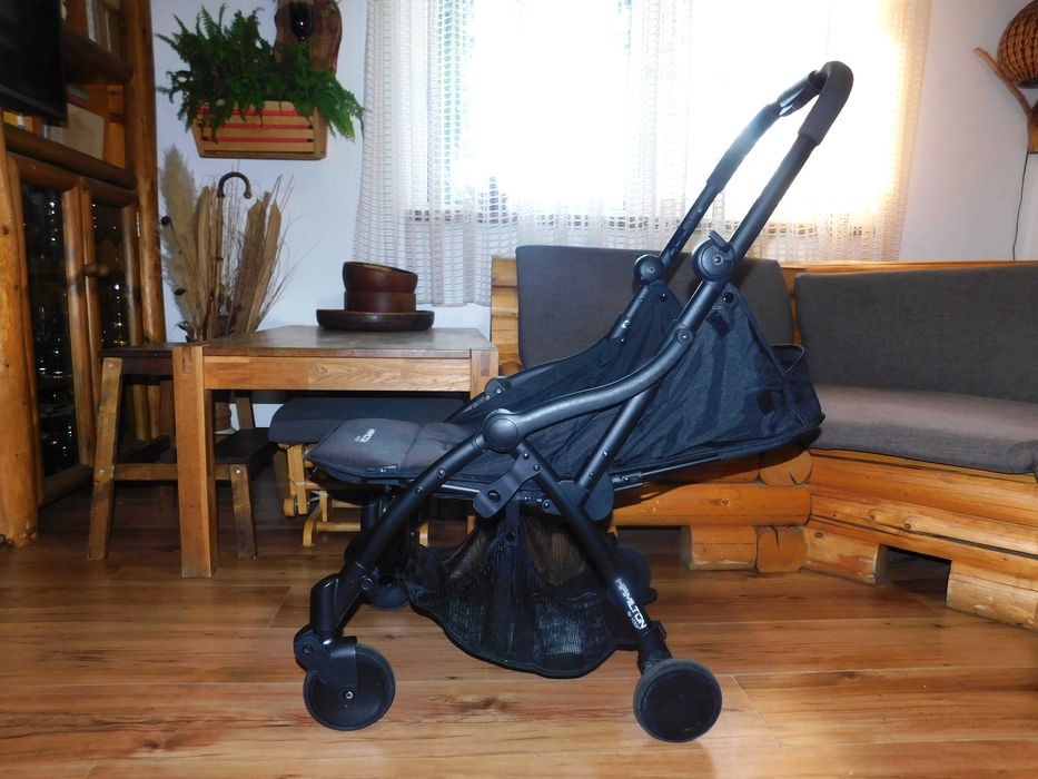 Carucior ultra-compact Hamilton by YOOP