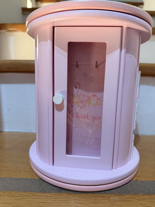 Дървена кутия за бижута