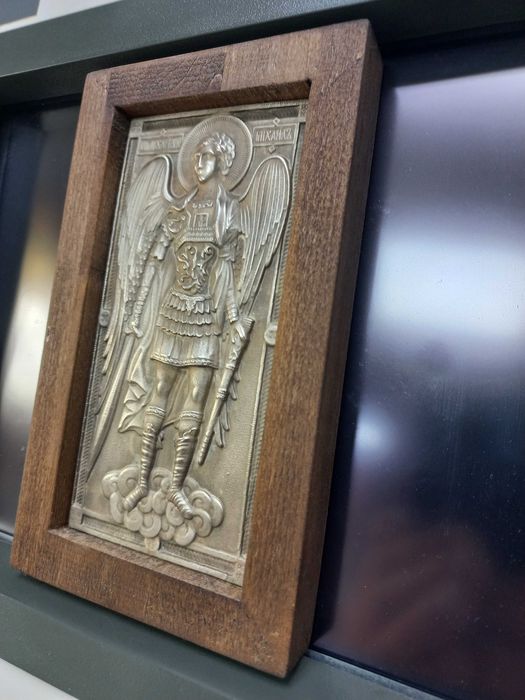 Посребрени икони на Богородица,Св.Николай,Св.Георги и Архангел Михаил.