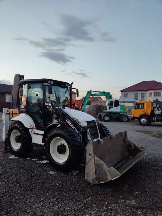 Услуги экскаватора