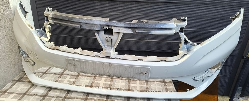 Bară față Logan III 2024