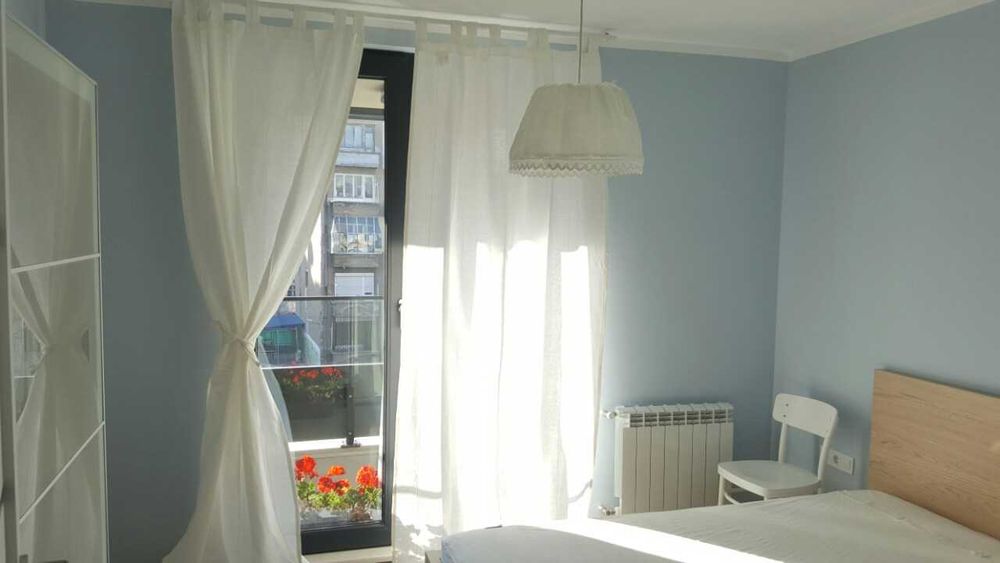 Дава се под наем Двустаен апартамент в София, Център - 70 кв.м за 650 € - Снимка #3