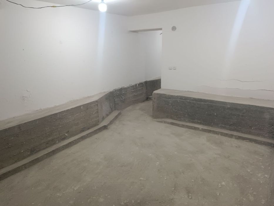 Ijara sklad katta yulni buyida Fargona shahar kichik halka yula 80m2