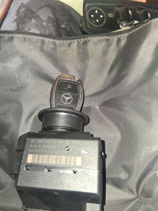 Гълтач с ключ от mercedes w203 c220 facelift