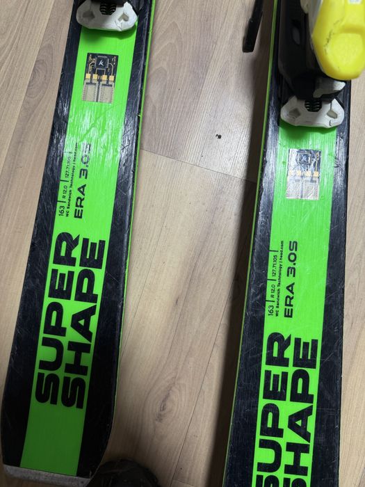 горнолыжный лыжы ботинки