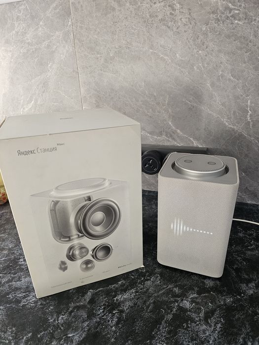 Продам Яндекс станцию Макс
