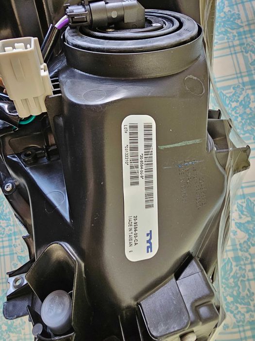 Subaru Outback 3.6 Фарове