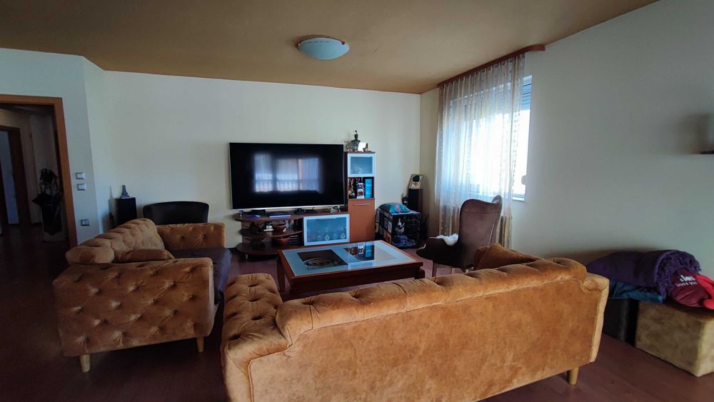 Многостаен апартамент на бул. "България", гр. Велико Търново