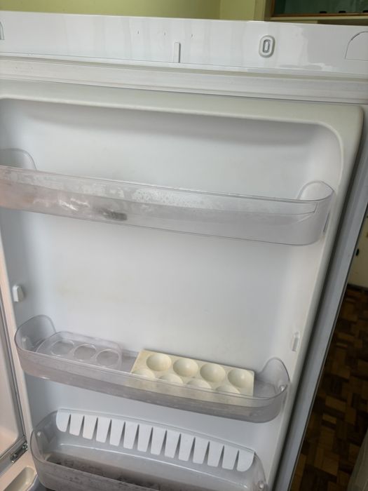 Продавам хладилник