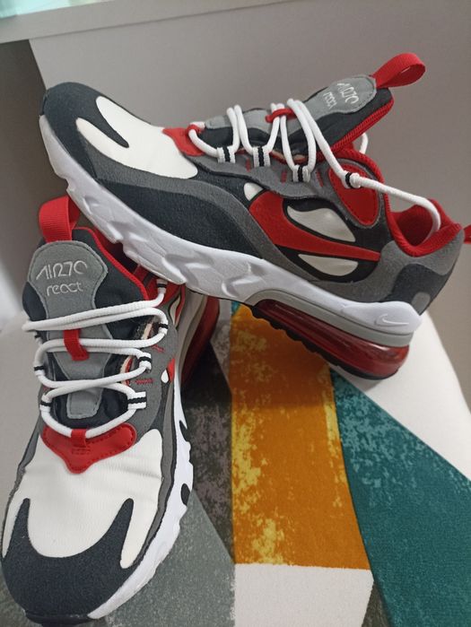 Nike Pantofi Sport Air Max 270 React
