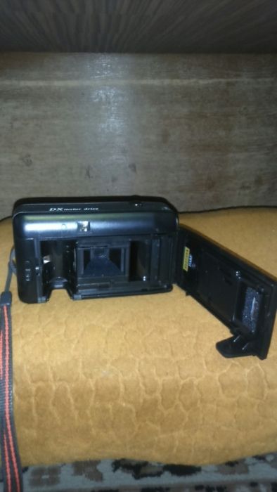 Пленочный фотоаппарат. Состояние хорошее, рабочий..