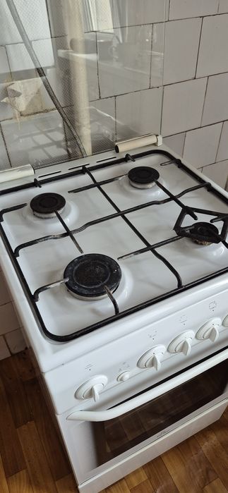 Срочно продам газовую плиту