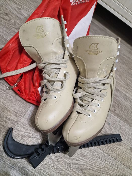 Продам фигурные коньки