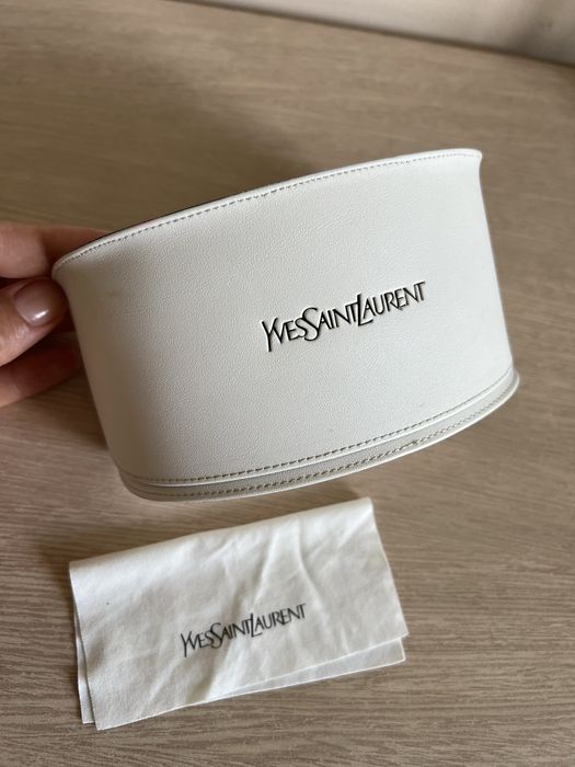 Солнцезащитные очки YSL