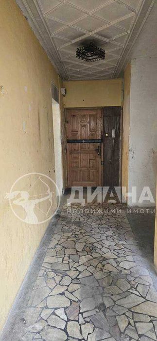 Продава се Тристаен апартамент в Пловдив, Младежки Хълм - 100 кв.м за 1850 €/кв.м - Снимка #9