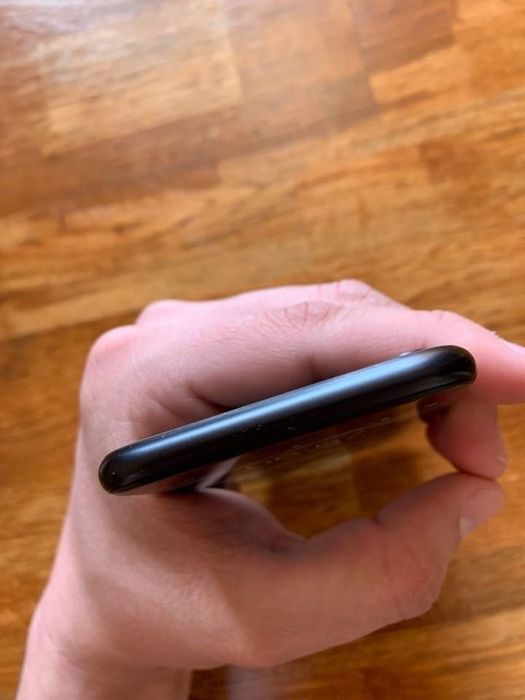 iphone se 2020 sotiladi