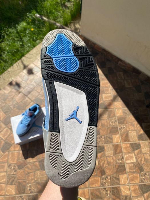 jordan 4 university blue