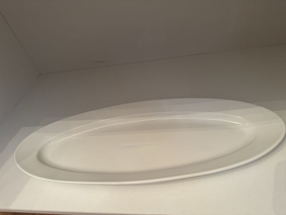 Тарелка для подачи рыбы или нарезки