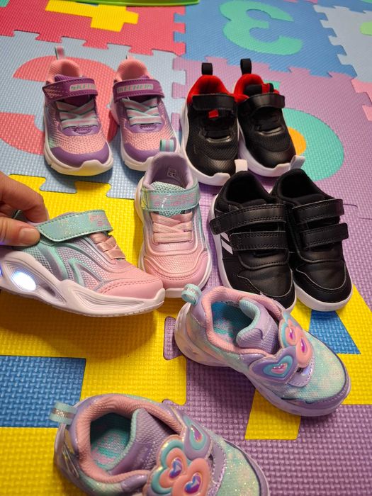 Vand adidasi copii marimea 21