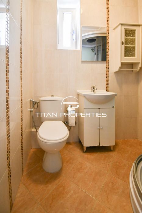 Четиристаен, под наем, Център - Докторски паметник