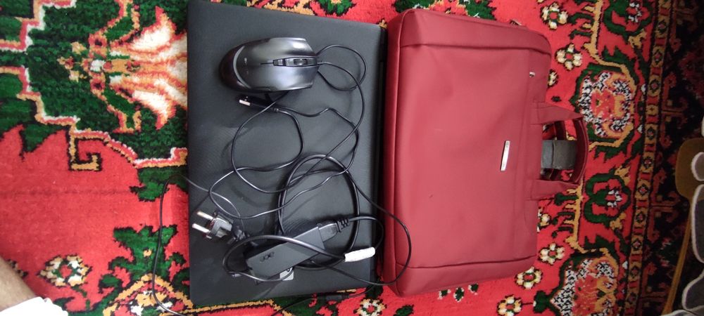 Noutbuki sotiladi Madel ACER