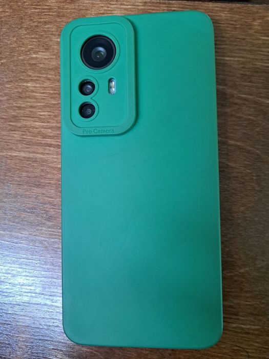 XIAOMI 12 T PRO 
umuman aybi yoʻq 
Usta koʻrmagan 
128 ga 8+8 
Xiaomi