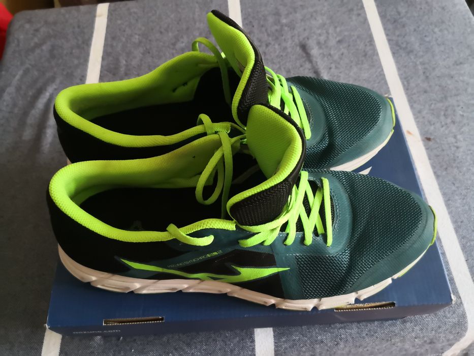Adidași barbati Mizuno