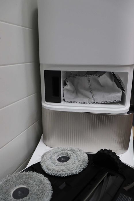 Прахосмукачка робот DREAME L40 Ultra, 11 000Pa, гореща вода до 65°C