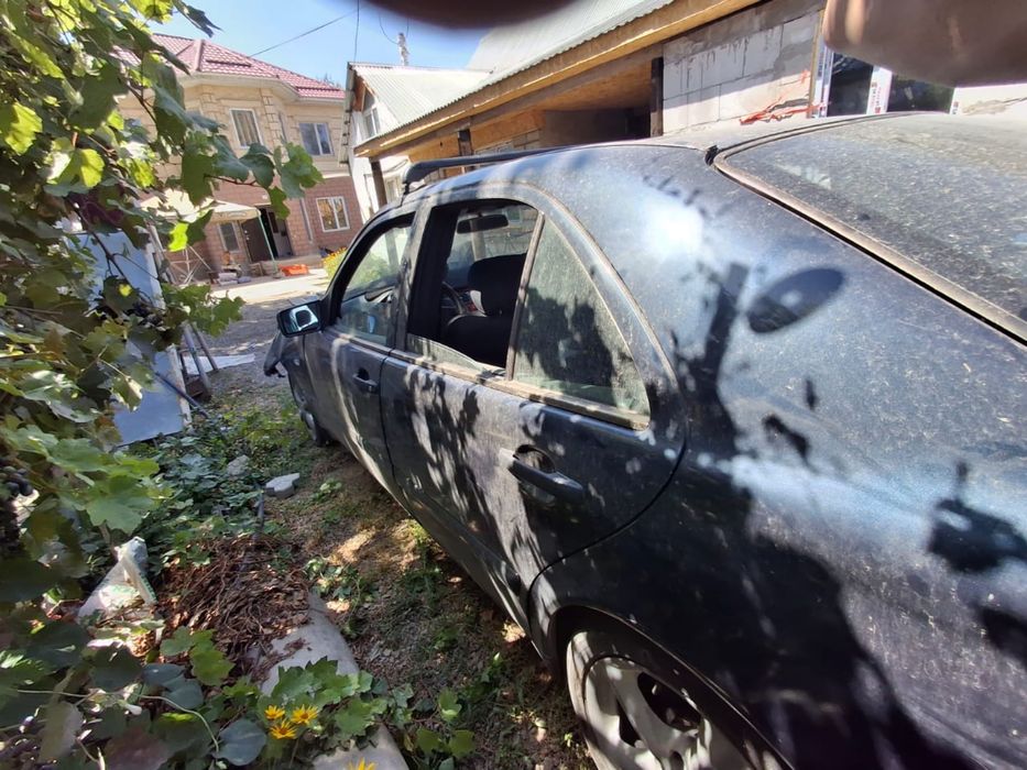 Запчасти Мерседес Бенц Е200