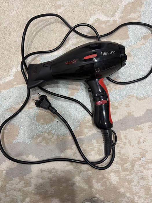 Продам профессиональный фен «Harizma” 2000w 220-240 v
