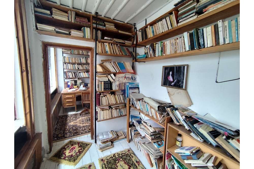 Къща в Добрич, област-с.Пчеларово площ 527 цена 100000