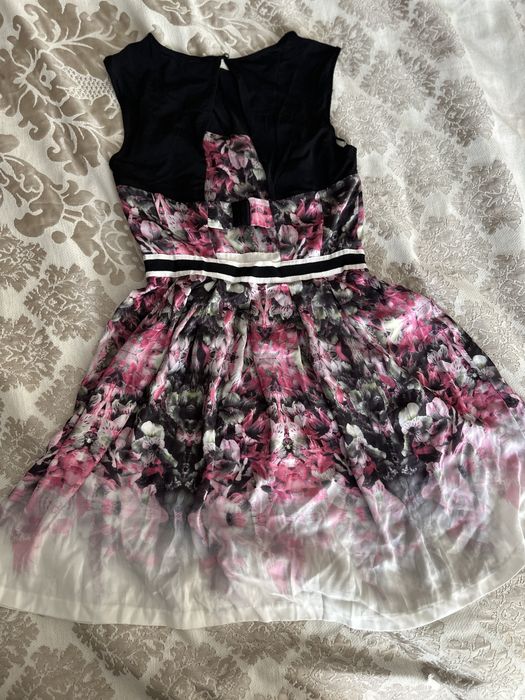 Rochita Guess originala