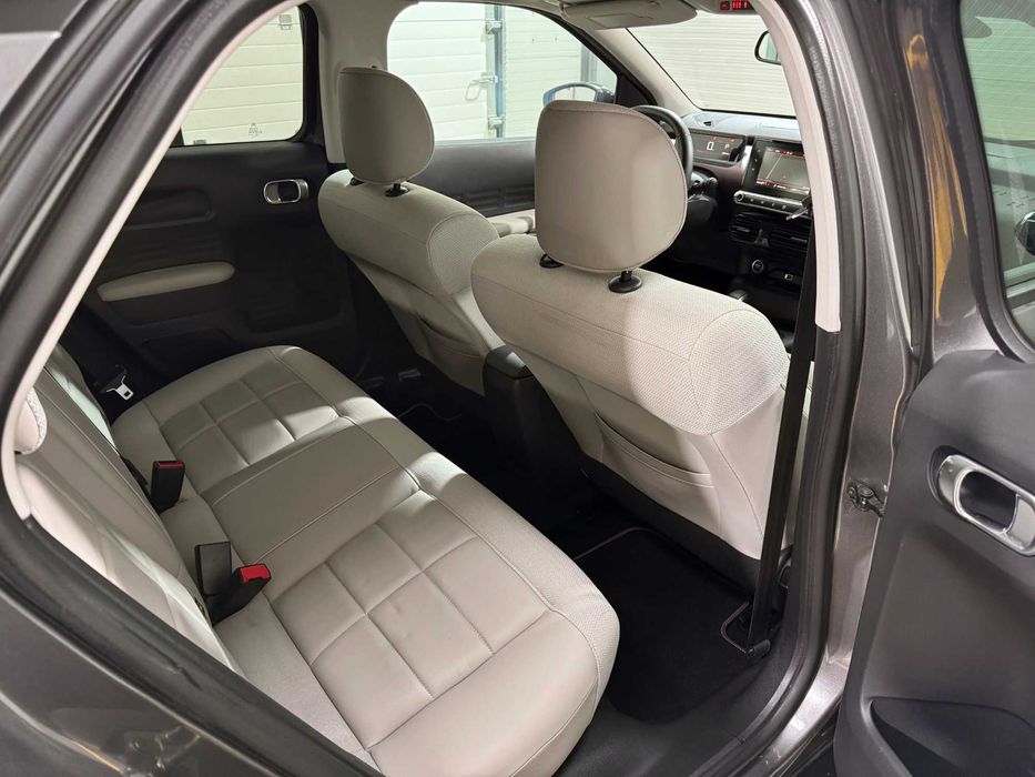 1.2i/110cp/Automat/VirtualCockpit/Navigatie/Camera/Garantie12luni