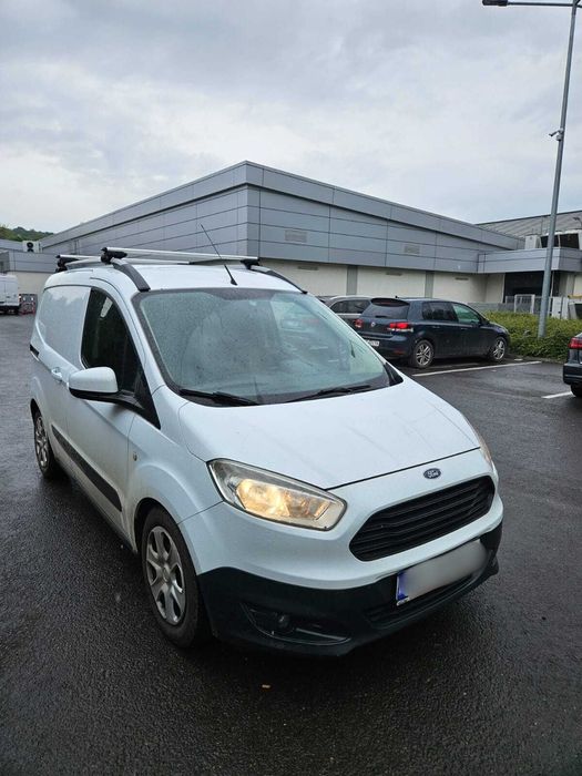 Ford Transit Courier - TVA deductibil