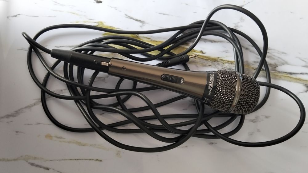 Микрафон новый LG