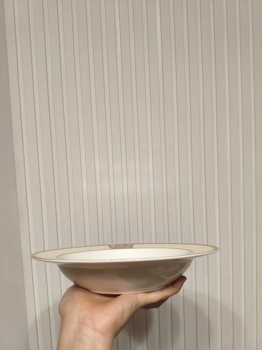 Продам столовый сервиз