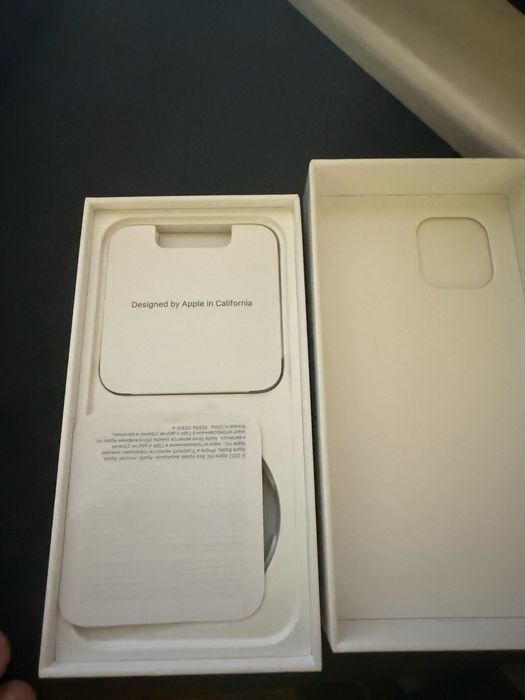 Vand iphone 12 84% sanatate baterie