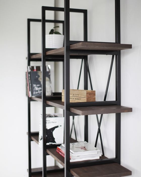 Стеллаж лофт интерьер вешалка светильник лофт