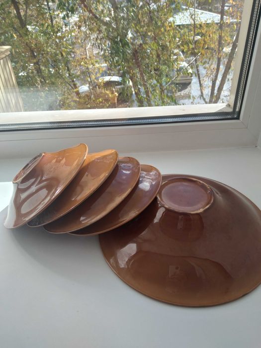 Продам набор тарелок