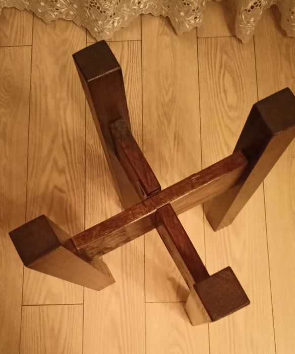 Продам подставку под цветы