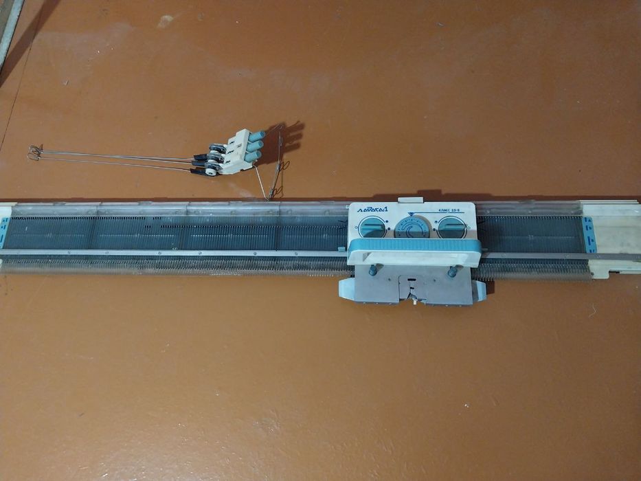 Машинка для вязания Ладога