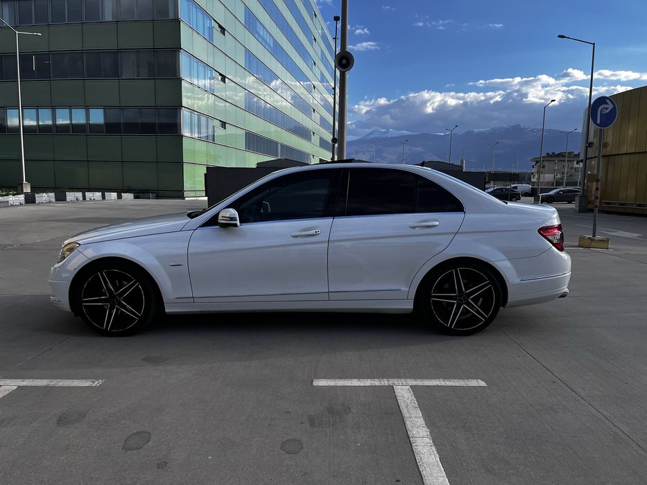 Mercedes Benz C230