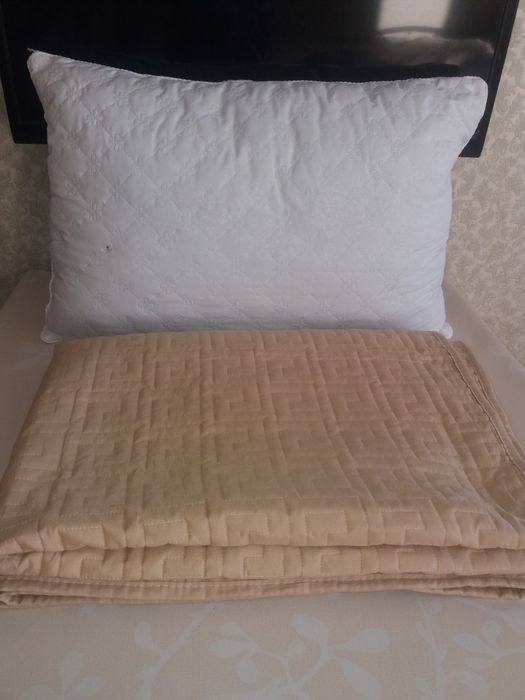 Продаю покрывало.