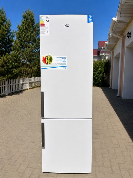 Холодильник Beko RCSK379M21W