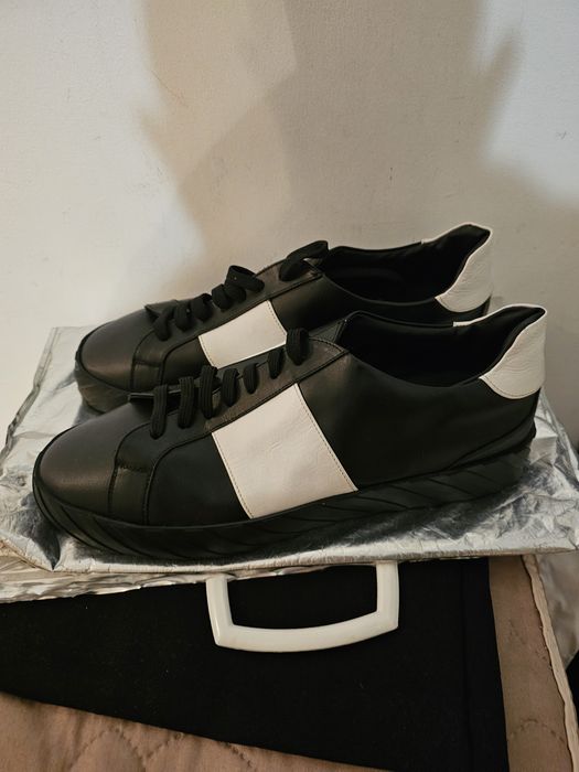 Tenesi Philip Plein piele